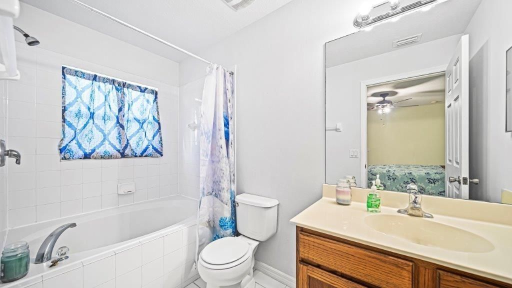 最近售出: $185,000 (3 贝兹, 2 浴室, 1234 平方英尺)