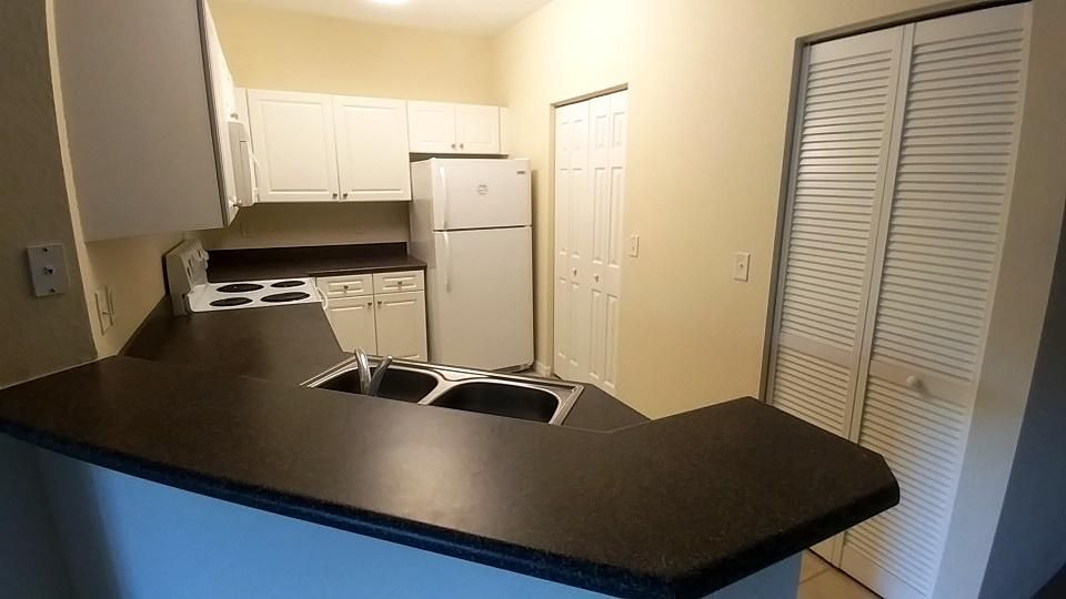 Recently Rented: $1,200 (1 beds, 1 baths, 776 Square Feet)