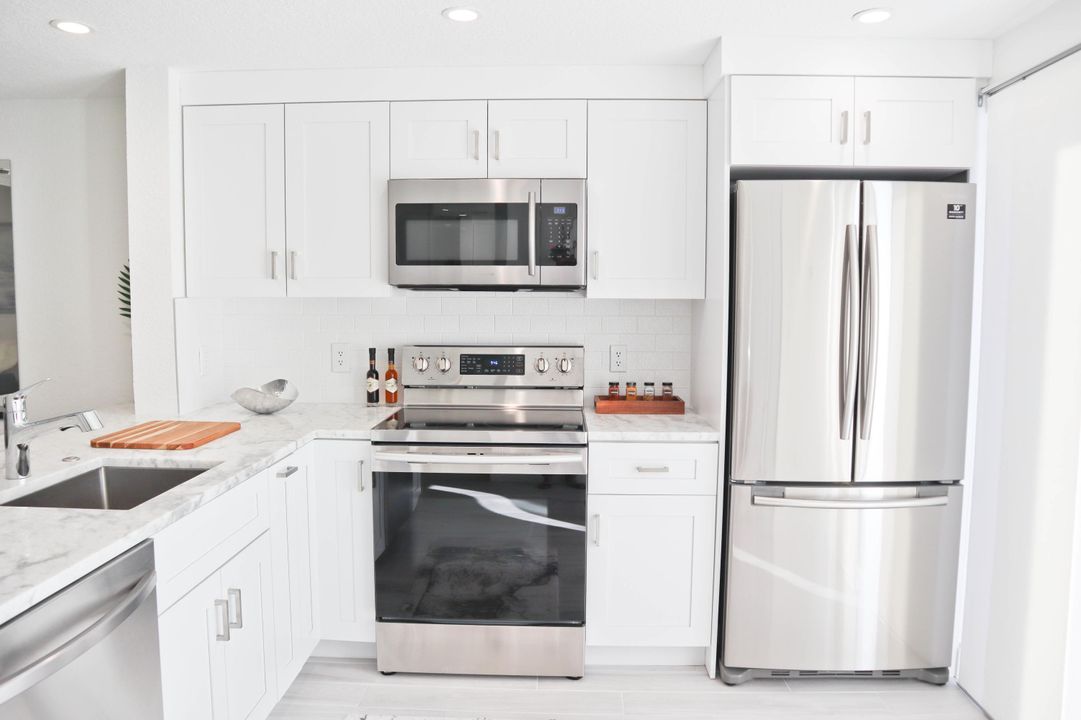 Vendido Recientemente: $299,000 (2 camas, 2 baños, 1024 Pies cuadrados)