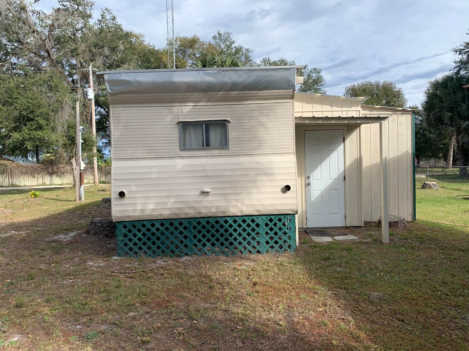 Recently Sold: $60,000 (3 beds, 1 baths, 560 Square Feet)