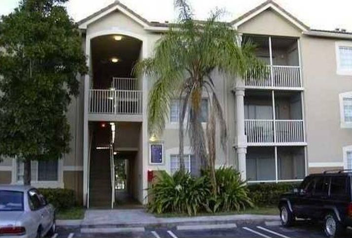Recently Rented: $1,200 (1 beds, 1 baths, 702 Square Feet)