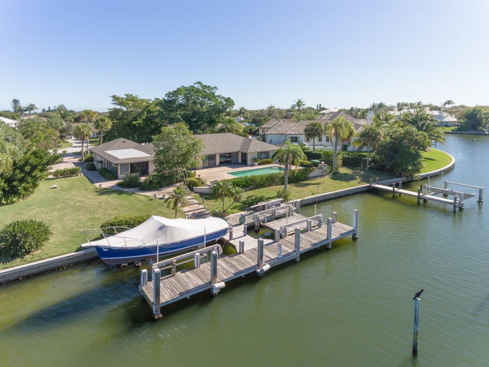 Recently Sold: $1,275,000 (4 beds, 3 baths, 2723 Square Feet)