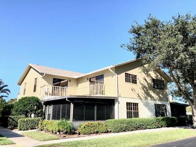 Recently Rented: $1,400 (2 beds, 2 baths, 1384 Square Feet)