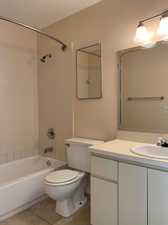 Недавно арендовано: $1,150 (2 спален, 2 ванн, 1107 Квадратных фут)