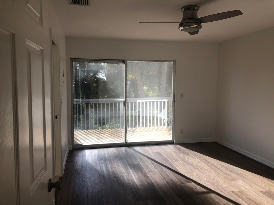 Recently Rented: $2,200 (2 beds, 2 baths, 1500 Square Feet)