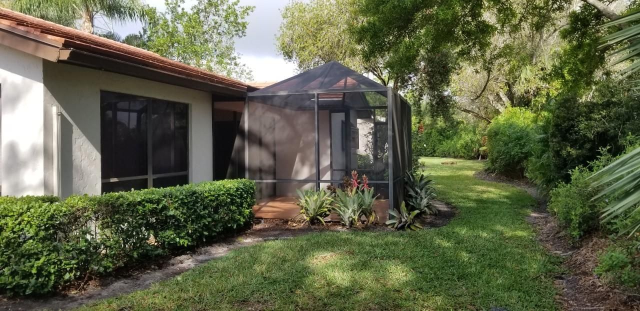 Recently Rented: $2,100 (3 beds, 2 baths, 1568 Square Feet)