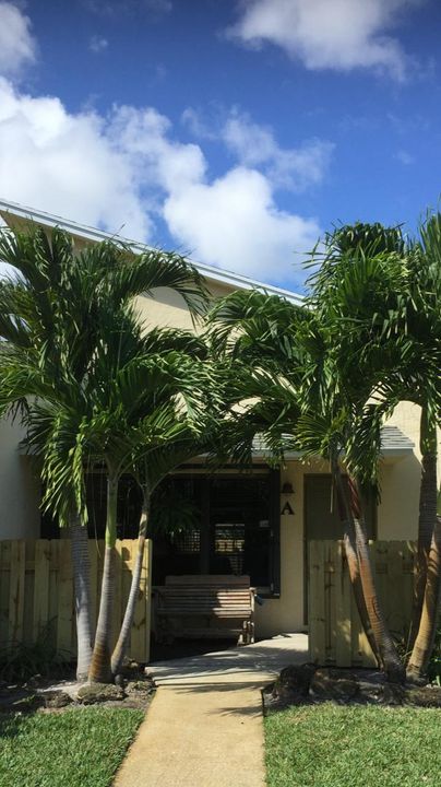 Recently Sold: $227,000 (3 beds, 2 baths, 1102 Square Feet)