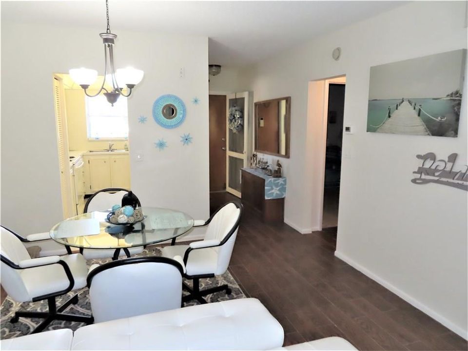 Recently Sold: $89,000 (2 beds, 2 baths, 928 Square Feet)