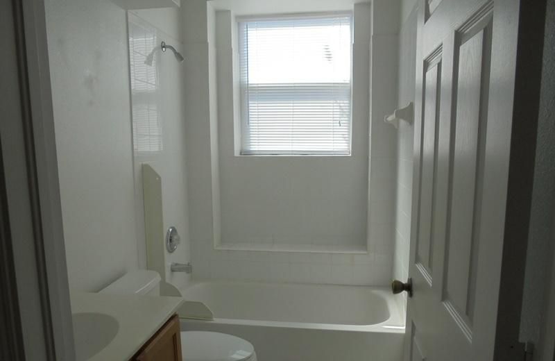 Недавно арендовано: $1,800 (4 спален, 3 ванн, 2465 Квадратных фут)