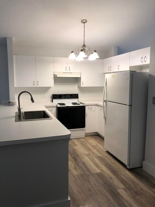 Recently Rented: $1,400 (2 beds, 2 baths, 1217 Square Feet)