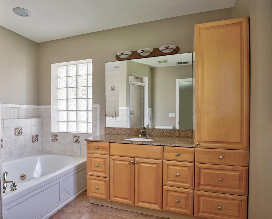 Недавно арендовано: $2,675 (3 спален, 2 ванн, 1637 Квадратных фут)
