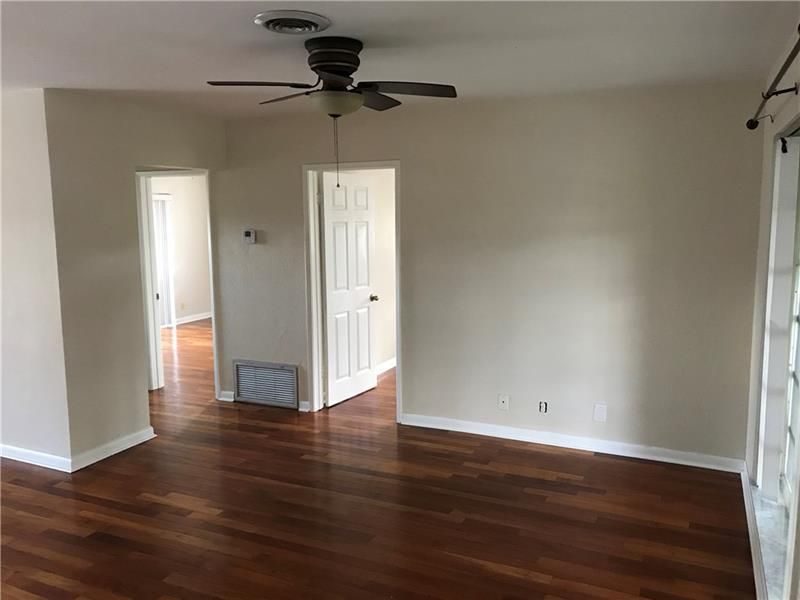 Recently Rented: $2,750 (3 beds, 2 baths, 1214 Square Feet)