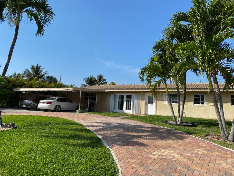 Recently Sold: $329,000 (2 beds, 2 baths, 1403 Square Feet)