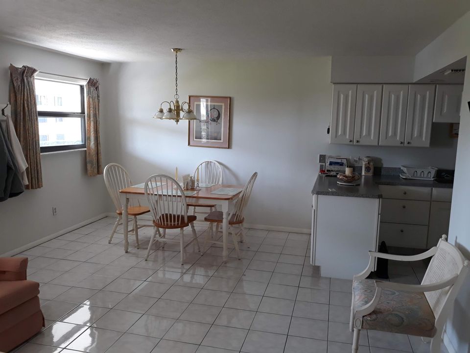 Recently Sold: $138,000 (1 beds, 1 baths, 680 Square Feet)