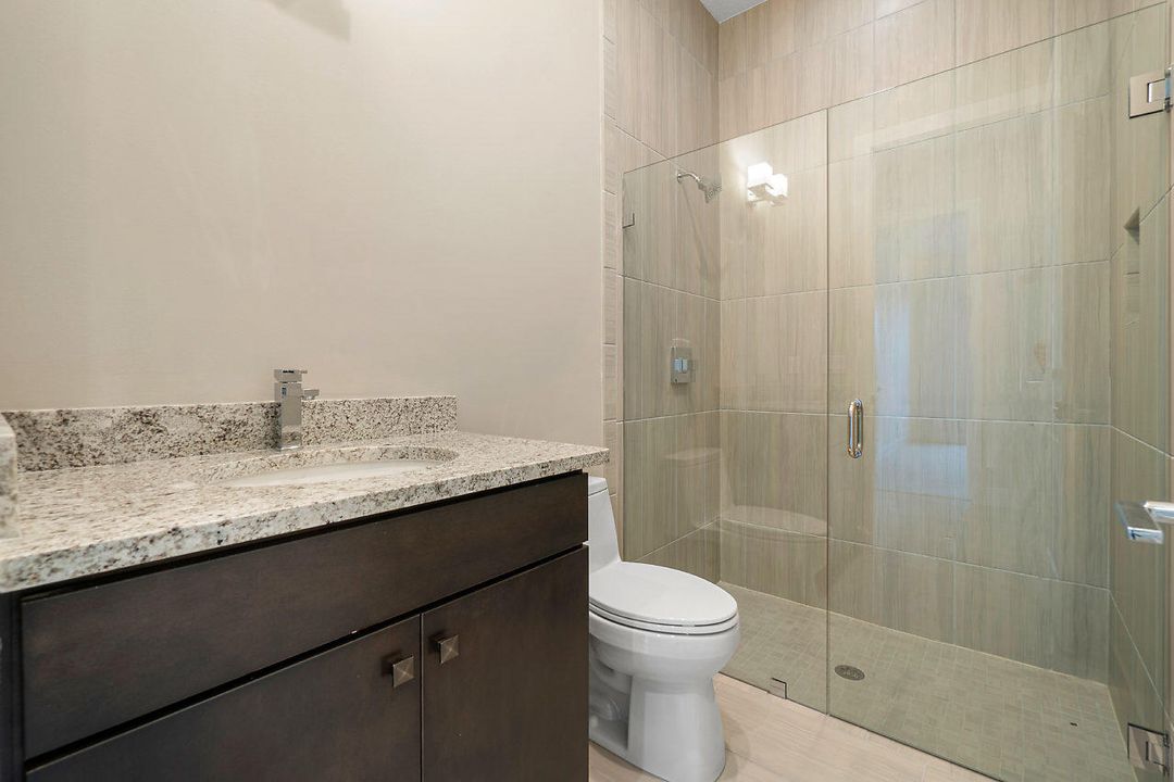 Недавно арендовано: $3,900 (4 спален, 4 ванн, 3178 Квадратных фут)