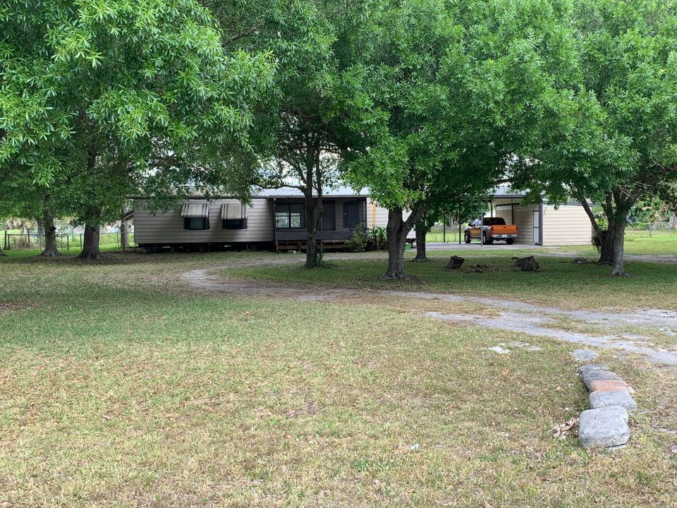 Recently Sold: $75,900 (3 beds, 2 baths, 1352 Square Feet)