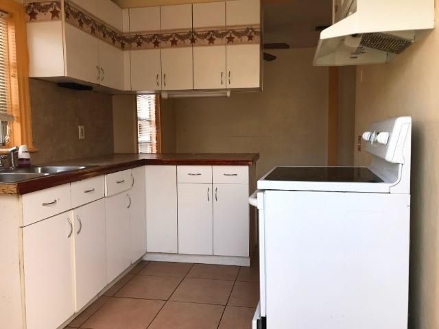 Recently Sold: $165,500 (2 beds, 1 baths, 876 Square Feet)