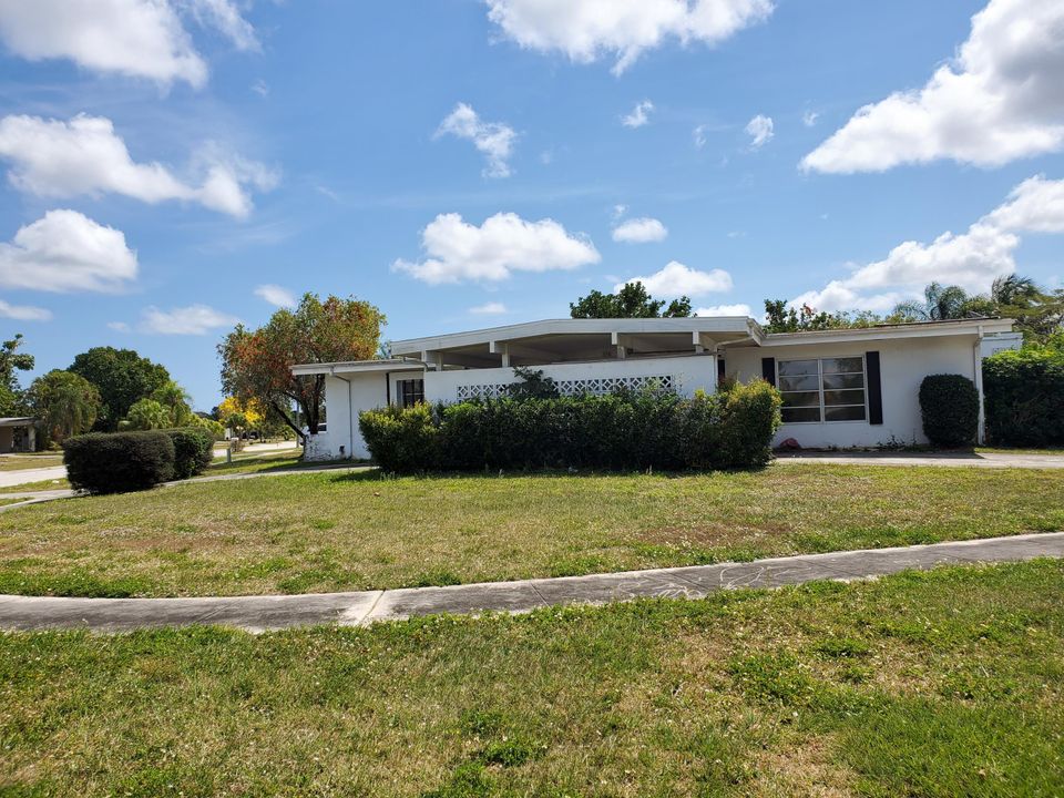 Recently Sold: $109,000 (2 beds, 2 baths, 1619 Square Feet)