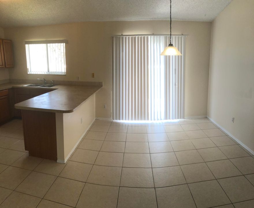 Recently Rented: $1,500 (3 beds, 2 baths, 1180 Square Feet)