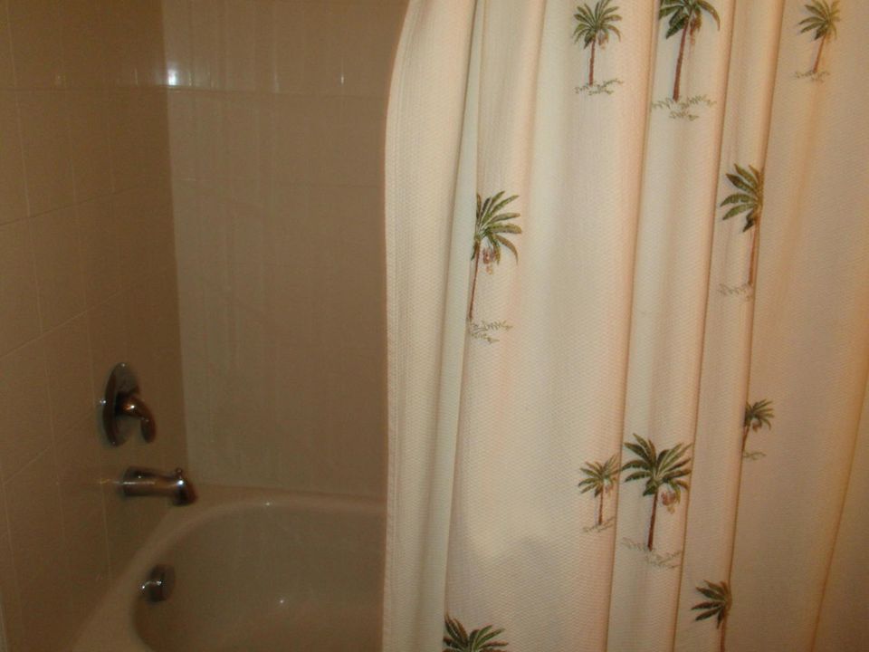 Недавно арендовано: $800 (0 спален, 1 ванн, 400 Квадратных фут)