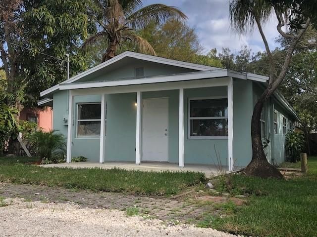 Recently Rented: $1,475 (4 beds, 2 baths, 1548 Square Feet)