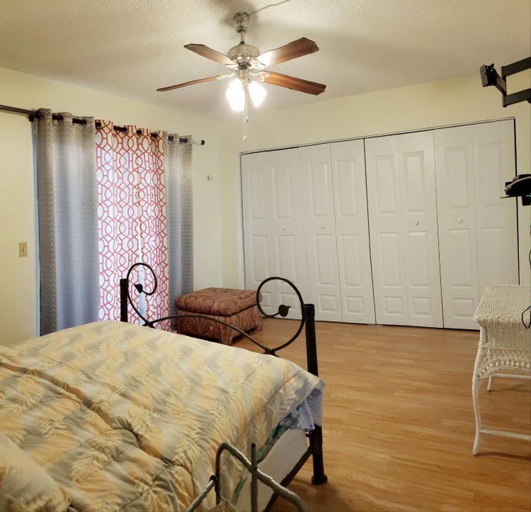 Recently Rented: $990 (1 beds, 1 baths, 700 Square Feet)