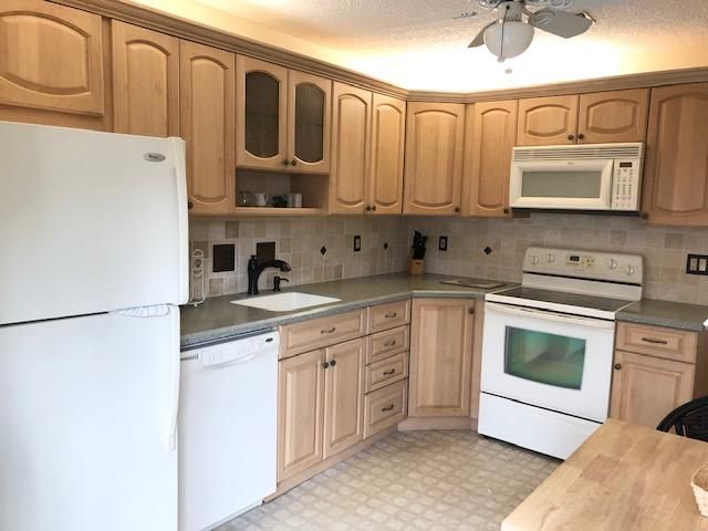 Recently Sold: $126,900 (2 beds, 2 baths, 1026 Square Feet)