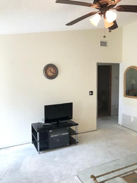 Recently Sold: $126,900 (2 beds, 2 baths, 1026 Square Feet)