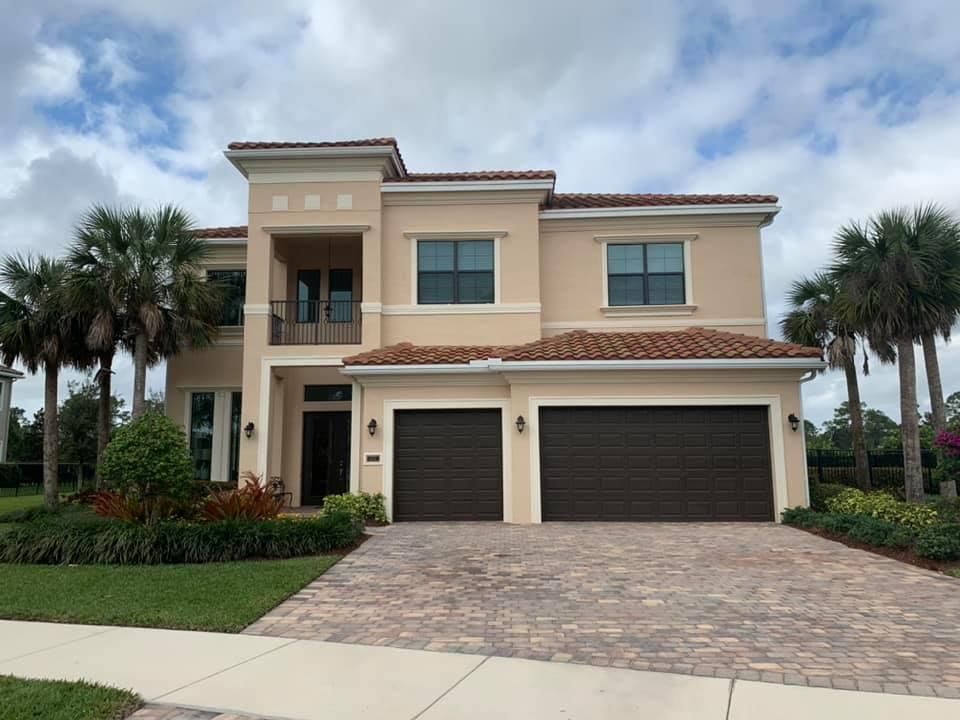 Recently Sold: $765,000 (5 beds, 4 baths, 4327 Square Feet)