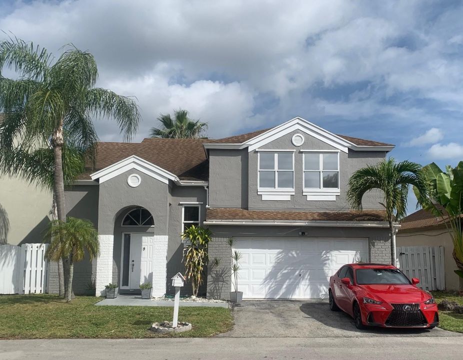 Recently Sold: $369,900 (3 beds, 2 baths, 1568 Square Feet)