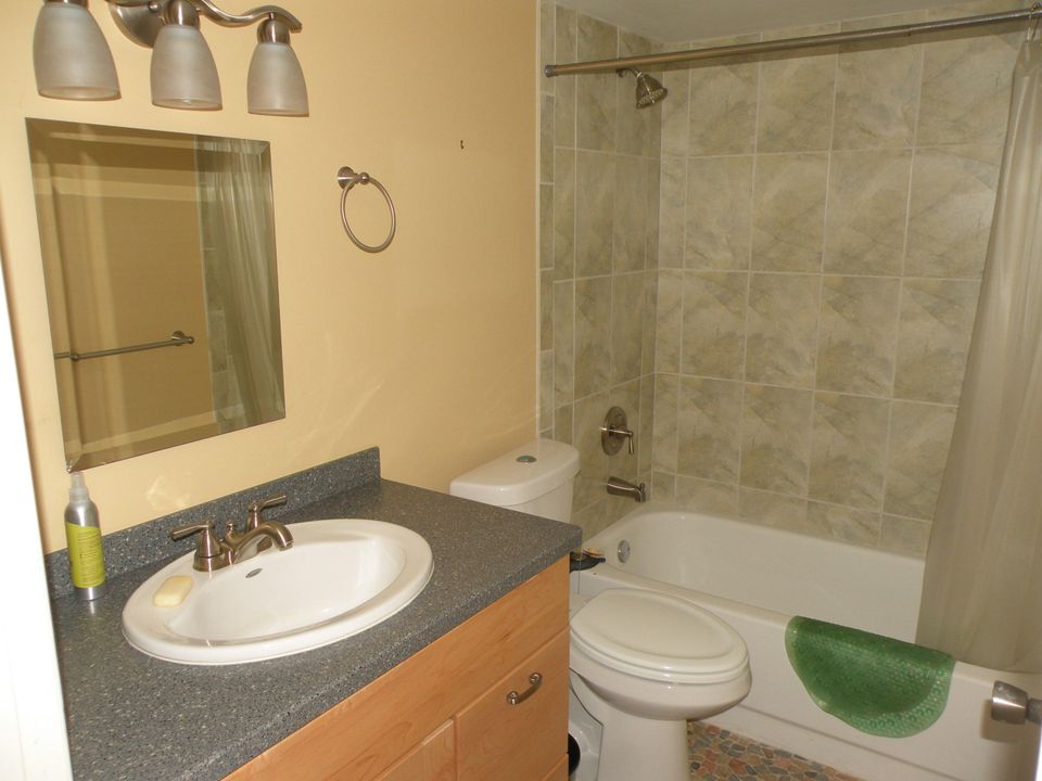 Недавно арендовано: $1,500 (2 спален, 2 ванн, 1073 Квадратных фут)