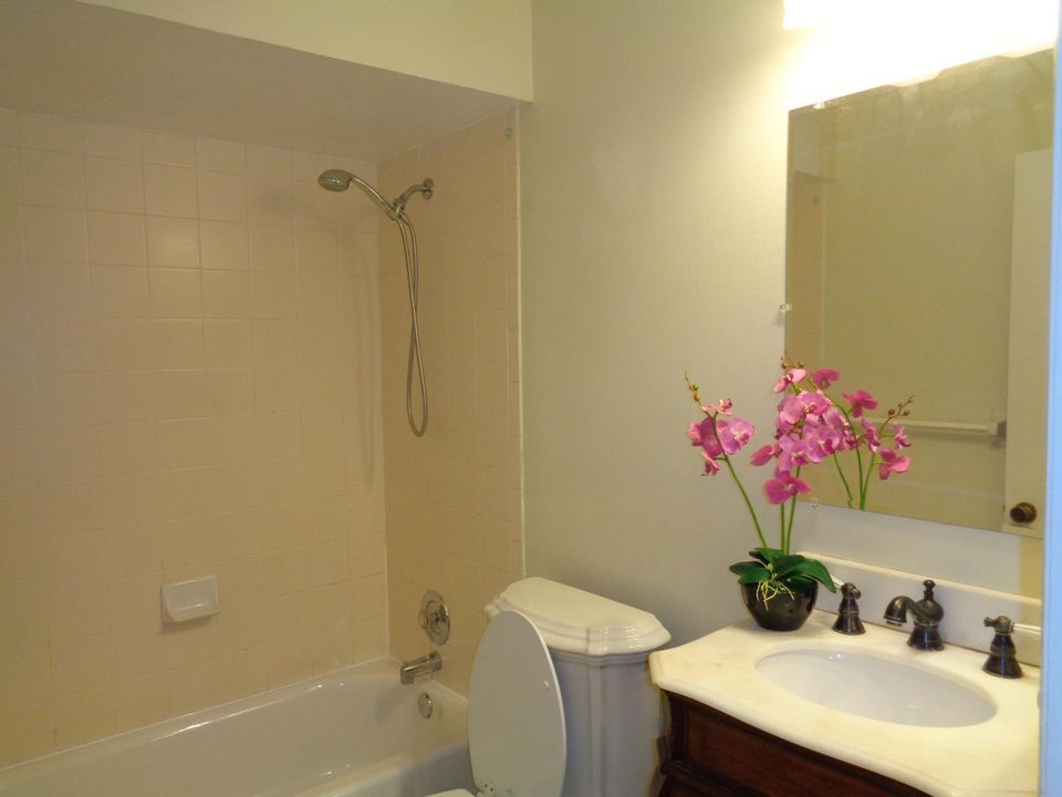 Недавно арендовано: $1,450 (2 спален, 2 ванн, 36 Квадратных фут)