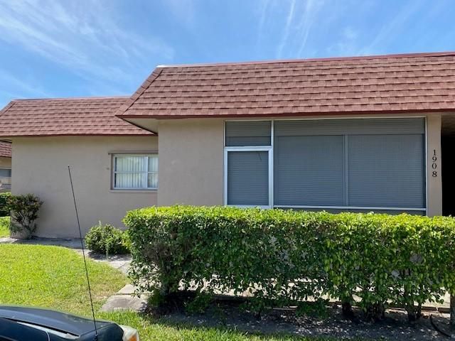 Recently Rented: $1,599 (3 beds, 2 baths, 1080 Square Feet)