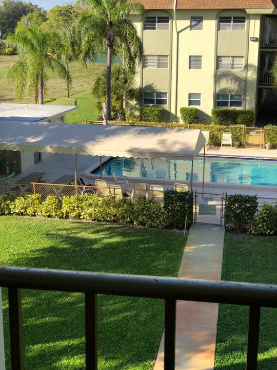 最近租的: $1,250 (1 贝兹, 1 浴室, 850 平方英尺)