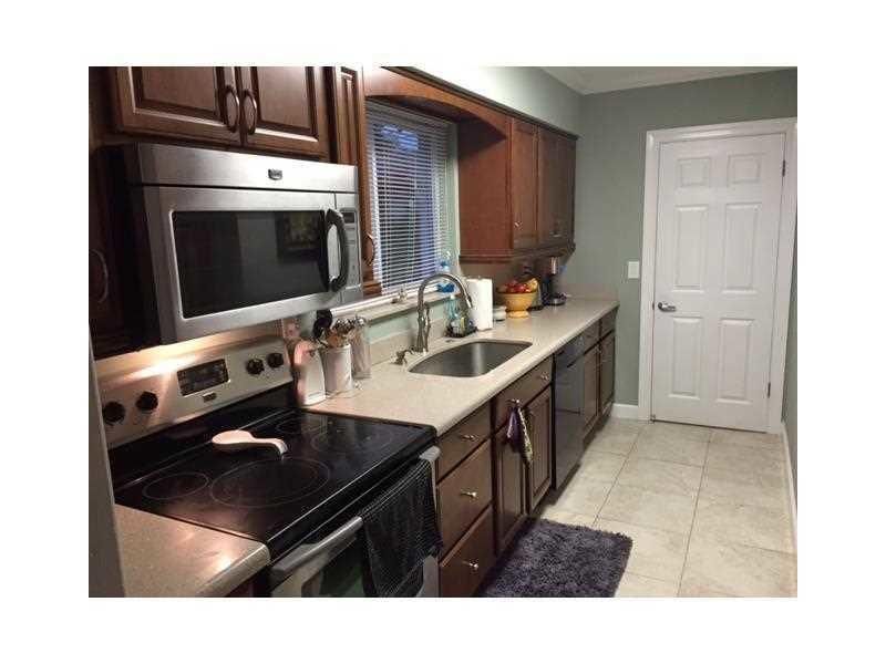Recently Rented: $2,850 (3 beds, 2 baths, 1346 Square Feet)