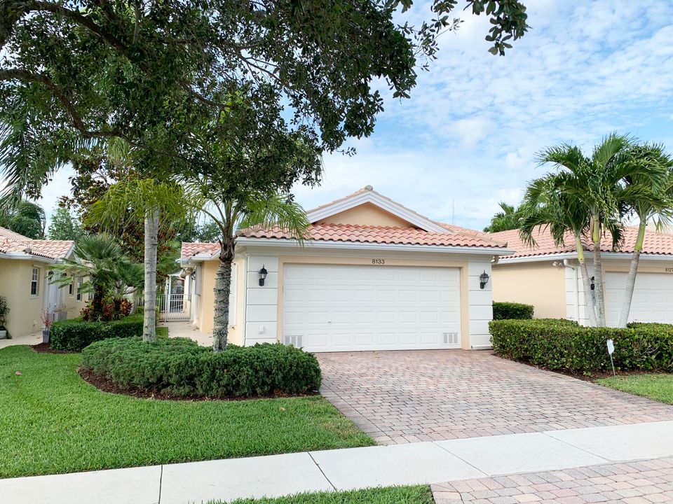 Recently Sold: $355,000 (2 beds, 2 baths, 1526 Square Feet)