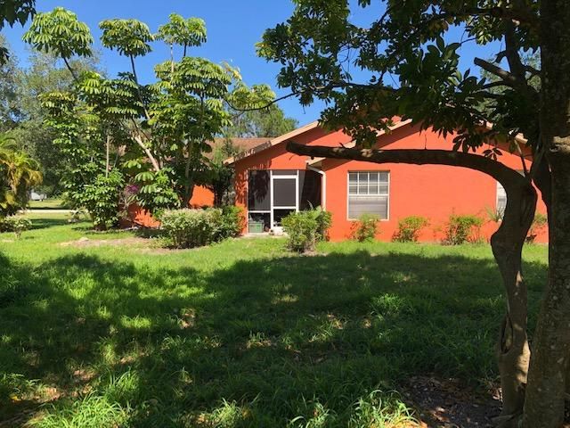 Recently Sold: $125,000 (3 beds, 2 baths, 1448 Square Feet)