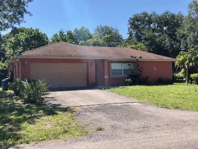 Recently Sold: $125,000 (3 beds, 2 baths, 1448 Square Feet)