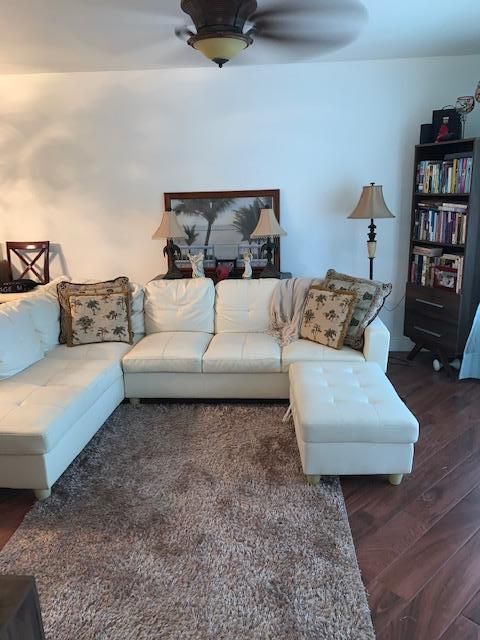 Recently Sold: $389,000 (2 beds, 2 baths, 1001 Square Feet)
