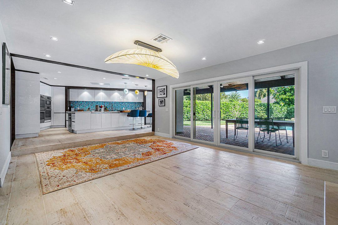 Recently Sold: $1,500,000 (4 beds, 4 baths, 4098 Square Feet)