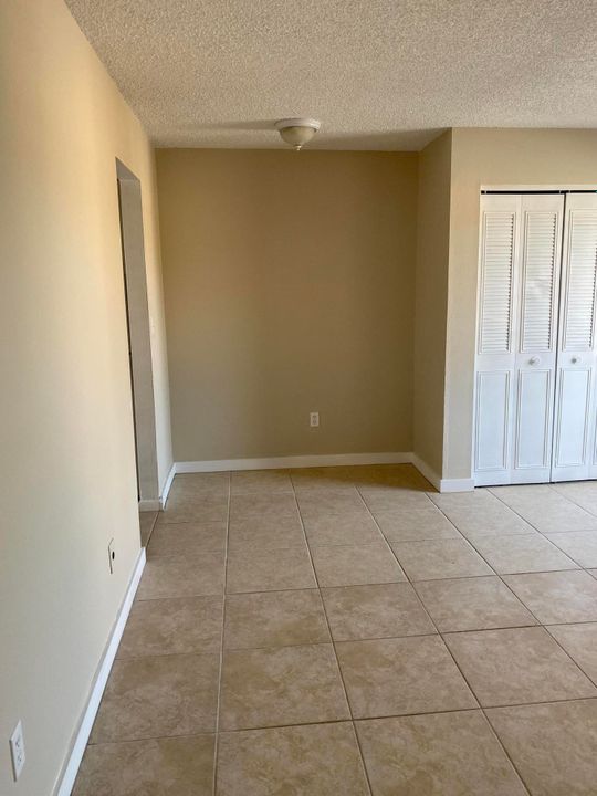 Recently Rented: $950 (1 beds, 1 baths, 418 Square Feet)