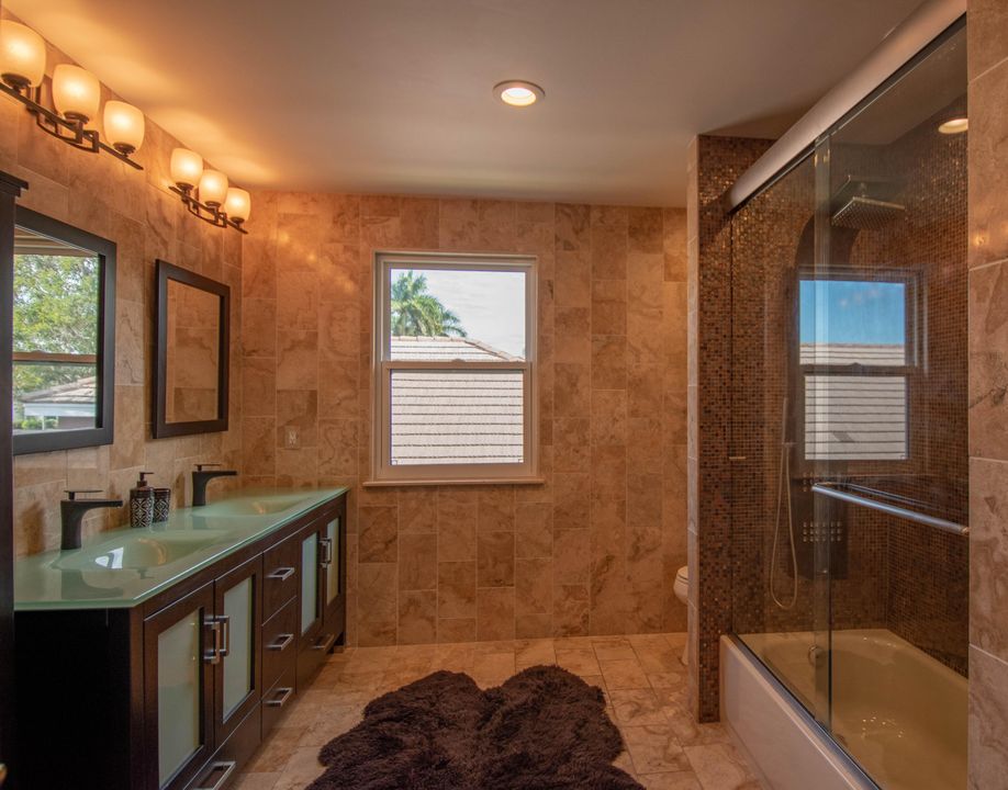Недавно арендовано: $3,200 (4 спален, 3 ванн, 3093 Квадратных фут)