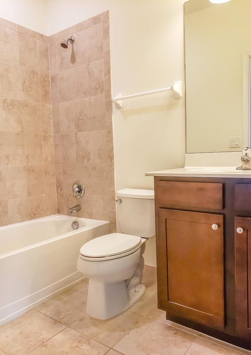 Недавно арендовано: $3,000 (4 спален, 3 ванн, 3166 Квадратных фут)