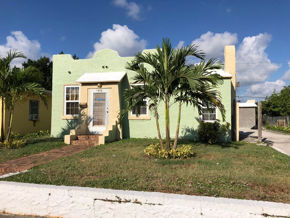 Recently Sold: $259,950 (3 beds, 1 baths, 1344 Square Feet)