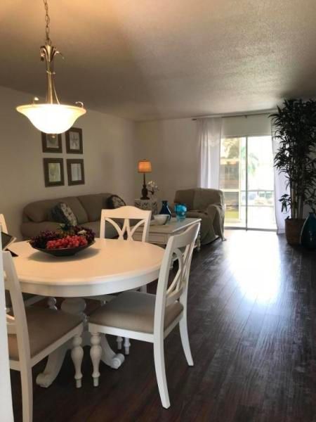 Recently Rented: $1,450 (1 beds, 1 baths, 819 Square Feet)