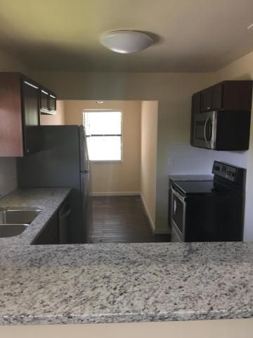 Recently Rented: $1,350 (2 beds, 2 baths, 1070 Square Feet)