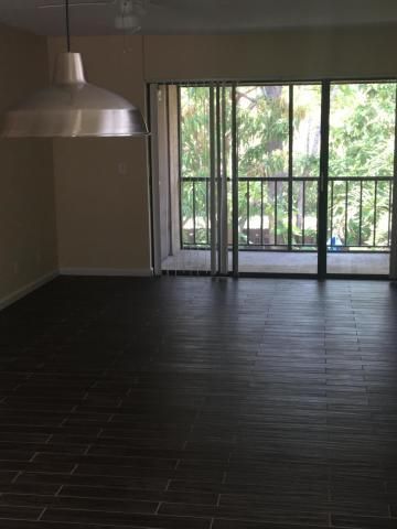 Recently Rented: $1,350 (2 beds, 2 baths, 1070 Square Feet)