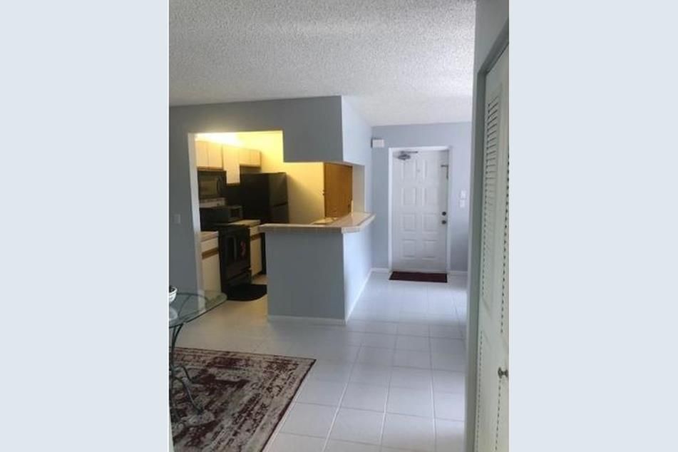 Recently Rented: $1,600 (2 beds, 2 baths, 1018 Square Feet)