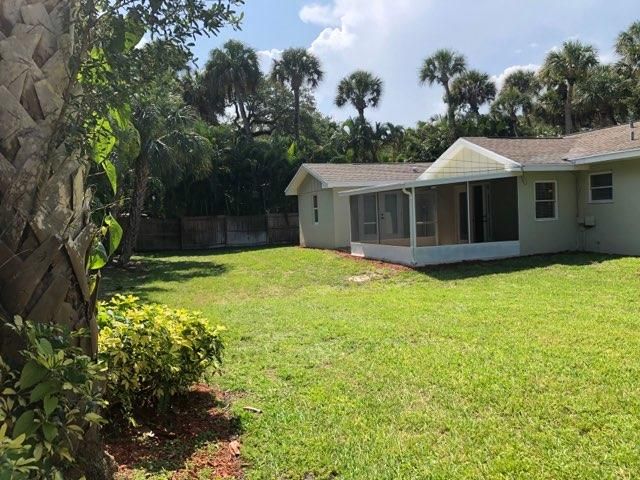 Recently Sold: $449,888 (3 beds, 2 baths, 1408 Square Feet)