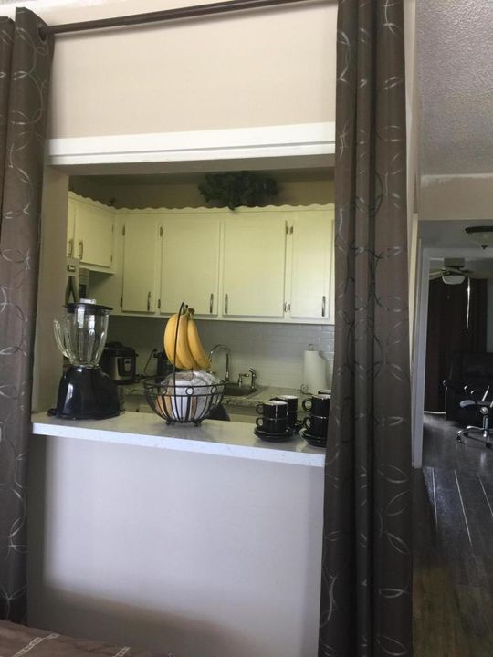 Recently Rented: $900 (1 beds, 1 baths, 615 Square Feet)